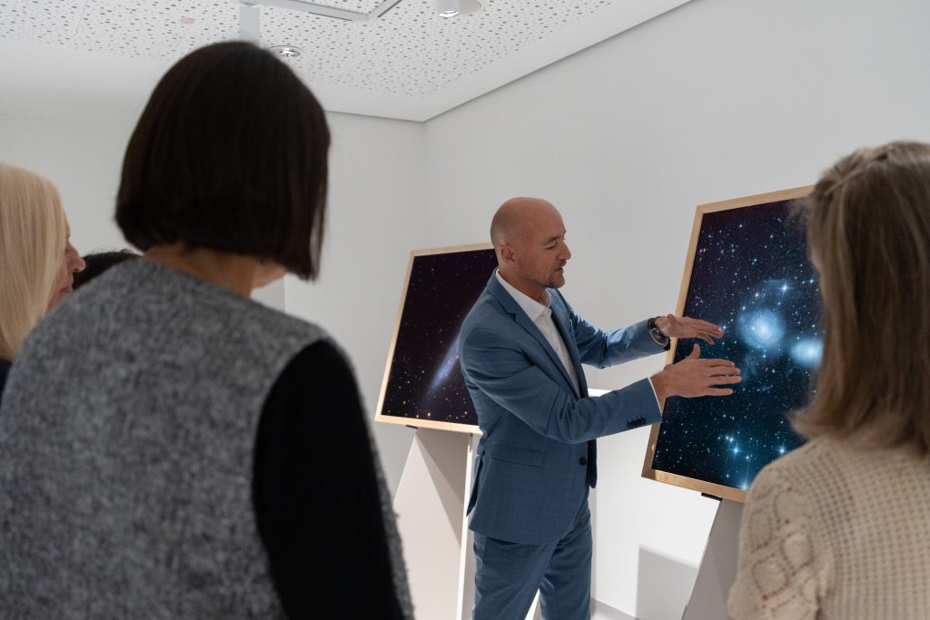Dr Hager präsentiert in der Galerie